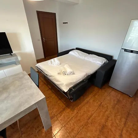 Cozy Near Center Апартаменти *