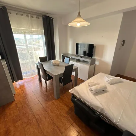 Апартаменти Cozy Near Center